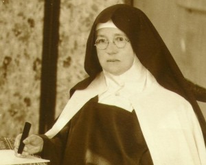 Carmelite nun