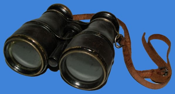 BinocularsFernglas(alt)