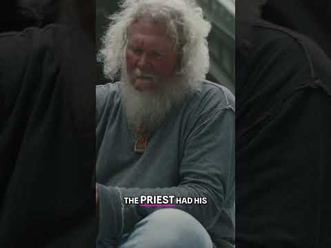 Pope John Paul II Met a Homeless Priest… Here’s What Happened